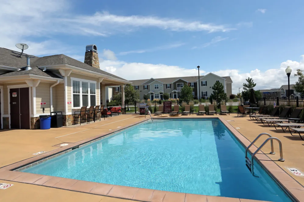 Bettendorf, IA Townhome Style Apartments for Rent Springs at Bettendorf